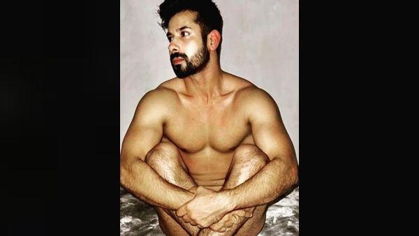 Kunal Verma Follows In Ranveer Singh’s Footsteps As He Shares His Nude Picture; Says ‘I Don’t Have Much Money’