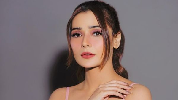 Sara Khan On Her Biggest Regret In Life: I Was In The Wrong Company And Was Influenced By Them