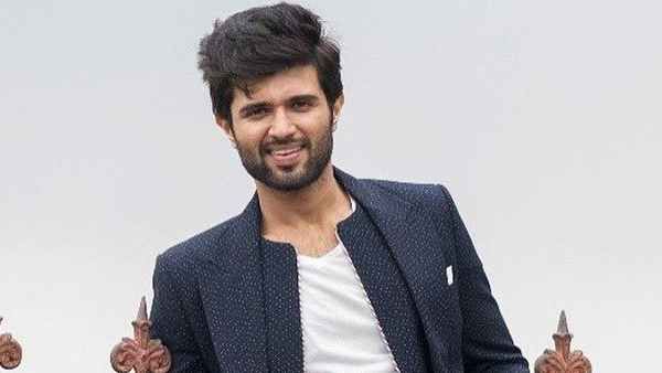 Actress Anasuya Bharadwaj Takes A Dig At Vijay Deverakonda For The Actor's Earlier Comments!
