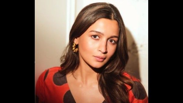 Alia Bhatt Gives A Sassy Reply To Boycott Brahmastra Trend; 'Negative Kuch Nahin Hain Environment...'