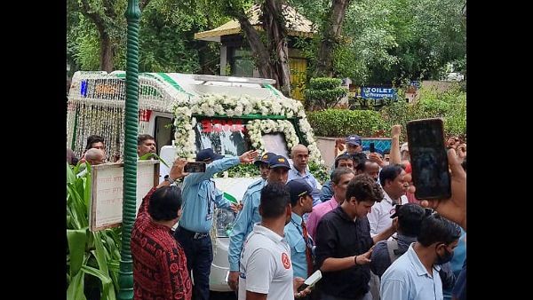 Raju Srivastava Funeral LIVE: Family, Friends & Fans Arrive To Pay Last Respects