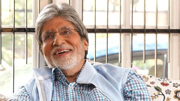 Amitabh Bachchan Gives A Special Surprise To Fans As They Gathered Outside Jalsa On His 80th Birthday; WATCH