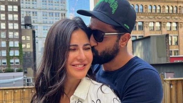 Katrina Kaif Says Vicky Kaushal Sings Her To Sleep, Reveals His Most Annoying Habit