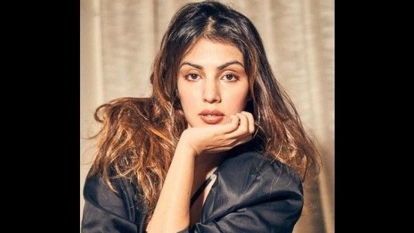 Rhea Chakraborty Danced With Inmates, Distributed Sweets Before Leaving Jail, Reveals Sudha Bharadwaj