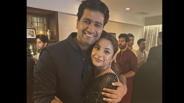 Shehnaaz Gill Hugs And Poses With Vicky Kaushal At Ramesh Taurani's Diwali Bash; '2 Punjabi Ek Frame..'