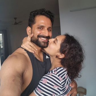 Wife Pooja Ramachandran Share Romantic Pictures From Recent Getaway!