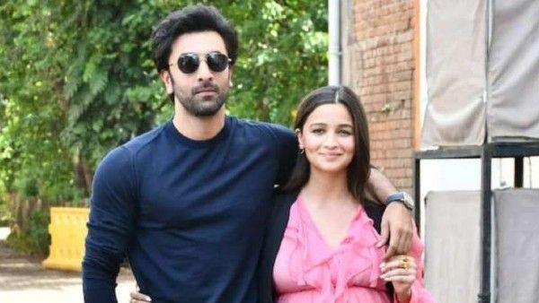 Bollywood Celebs Shower Their Love As Ranbir Kapoor And Alia Bhatt Welcome Their Baby Girl