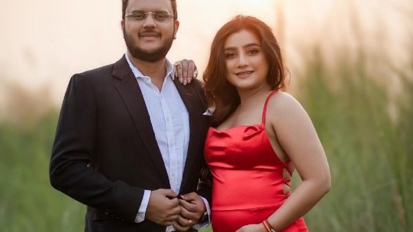 10 Years After Marriage, Balika Vadhu Star Neha Marda Announces First Pregnancy With A Baby Bump Pic