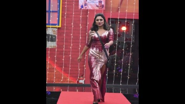 Bigg Boss Kannada 9: Rupesh Rajanna Slams Deepika Das; Actress Stuns Everyone With Her Ramp Walk