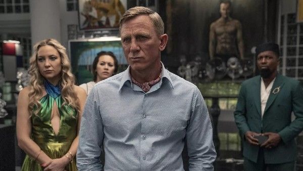Glass Onion: A Knives Out Mystery Review: Daniel Craig Outshines In This Intriguing Mystery Drama