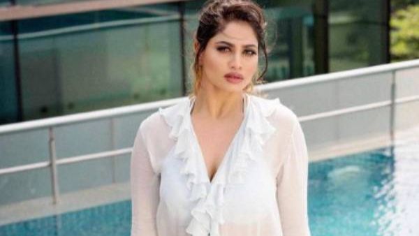 Bigg Boss Fame Shivani Hits Back Troll Who Asked Her About Plastic Surgery