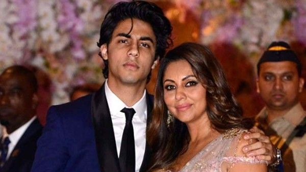 When Gauri Khan Gave Perfect Dating Advice To Aryan Khan; Says ‘Date as many girls…..’