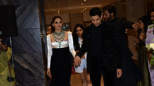 Sidharth-Kiara Wedding Reception: Newlyweds Arrive Hand In Hand As They Twin In Black; WATCH