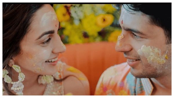 Kiara Advani-Sidharth Malhotra Wish Fans On Holi With UNSEEN Pics From Haldi Ceremony & Its Nothing But LOVE