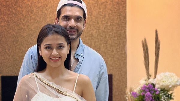 Gudi Padwa 2023: Tejasswi Prakash Gets A Special Gift From Karan Kundrra; Expresses Gratitude With A Love Note