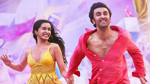 Tu Jhoothi Main Makkaar First Review Out! Tweet Declares Ranbir, Shraddha Kapoor's Rom-Com Blockbuster