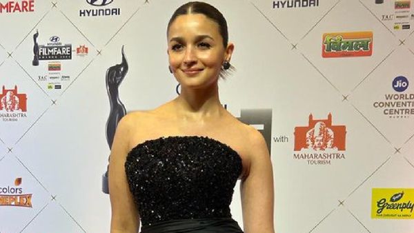 Filmfare Awards 2023: Alia Bhatt Slays In Black As She Graces The Red Carpet