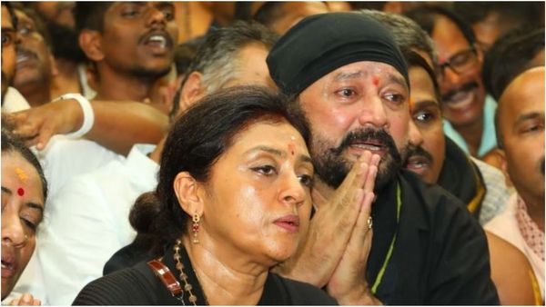 Jayaram Visits Sabarimala With Wife Ahead Of Ponniyin Selvan 2’s Release