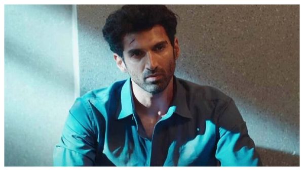 Gumraah Box Office Collection Day 2: Aditya Roy Kapur-Mrunal Thakur’s Film Continues To Struggle