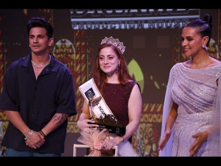 Shilpa Chaku Handoo Crowned as Mrs India Universal 2023 Winner