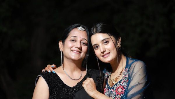 Mother's Day 2023: Ajooni's Ayushi Khurana Pens Beautiful Note For Her Mother; Calls Her 'An Inspiration'