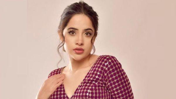 Urfi Javed Comes Out In Support Of 95 Year Old Drummer; Assured Him To Fulfill His Basic Needs Every Month