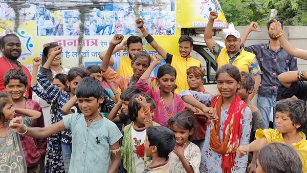 Josh Collaborates With Daanpatra for a Noble Cause, While its Popular Creators Show Support