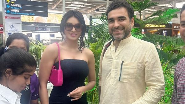 Urvashi Rautela And Pankaj Tripathi Get Mobbed By Fans At Bhopal Airport
