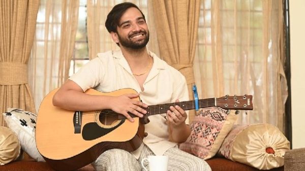 Shekhar Khanijo:The Sensational Voice Behind Chart-Toppers Feat Stellar Cast Of Karan Kundrra, Erica Fernandes