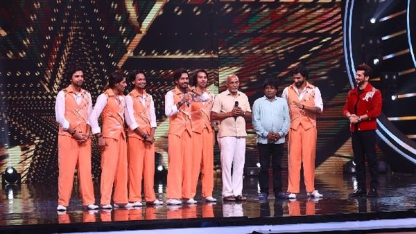 Shilpa Shetty Kundra Is Moved To Tears As Awaara Crew Bonds With Their Fathers On India's Got Talent
