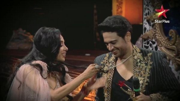 Star Parivaar Awards 2023: Anupamaa-Anuj's Special Bollywood Moment Is Too Cute