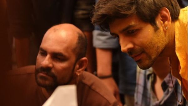 Kartik Aaryan Sends Birthday Wishes to Director Sameer Vidwans, Expresses Gratitude For SatyaPrem Ki Katha
