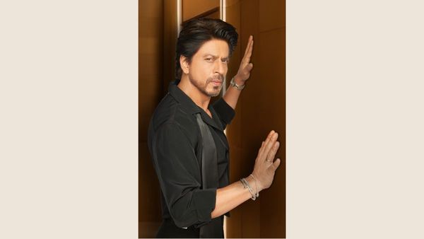 SRK's New Project Coming Soon, New look Viral On Social Media