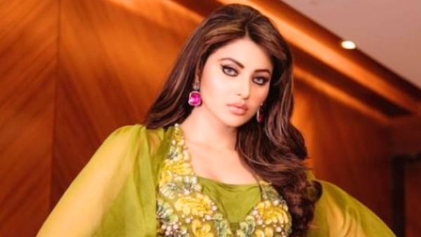 Urvashi Rautela Receives Demanding Email Over Returning Her 24-Carat Gold iPhone; Check It Out Here