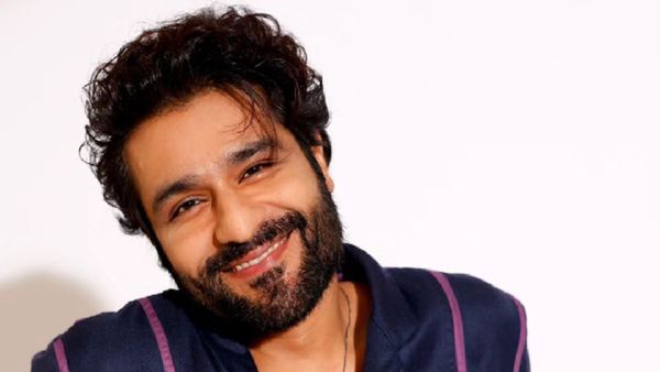 The Railway Men's Sunny Hinduja Turns A Year Older; Cuts Birthday Cake With Paparazzi