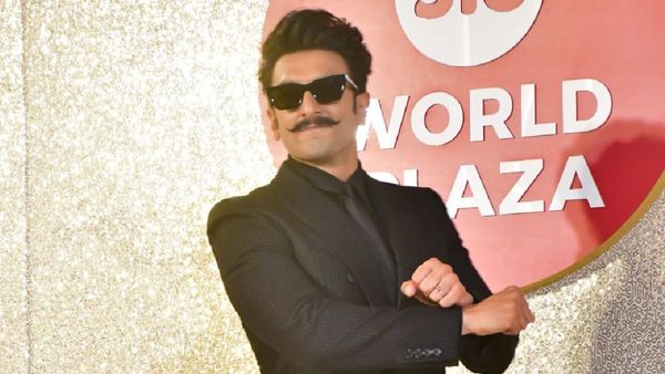 Superstar Ranveer Singh Infuses His Vivacious Aura At The Grand Opening of Jio World Plaza