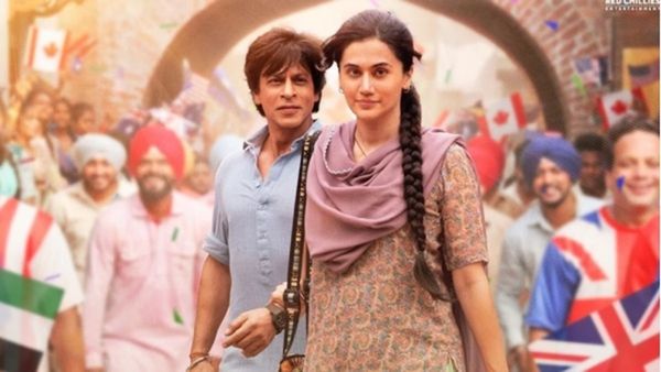 SRK Fans Embrace Lutt Putt Gaya Dance Challenge On A Plane As Dunki Hype Soars; VIRAL Video