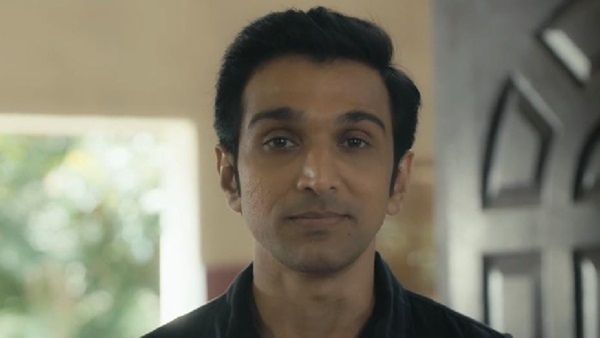 Pratik Gandhi Opens Up On Challenges He Faced While Hosting Crimes Aaj Kal 2: Never Hosted Crime Show