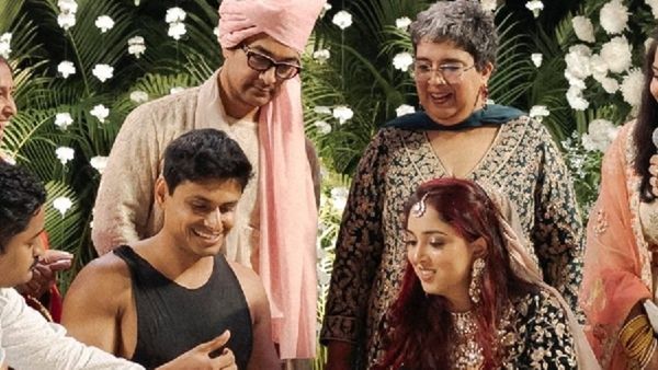 Aamir Khan Sings At Ira Khan's Sangeet Ceremony & His Performance Wins Hearts