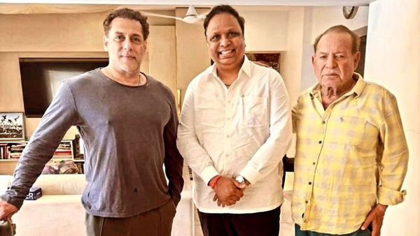 Salman Khan Snapped With Hole In T-Shirt, Fans Mock At VIRAL Photo: Bhaijan Ki Royalty Phate Hui...