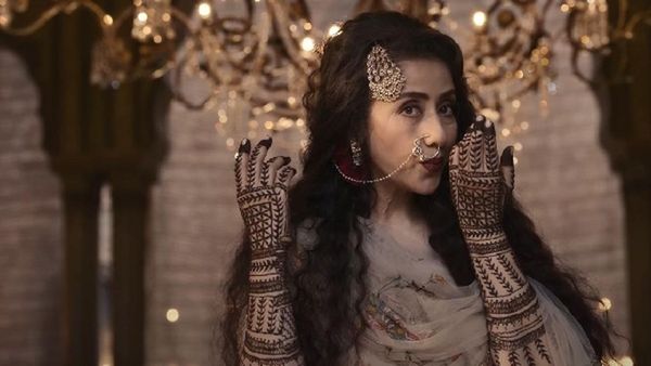 Manisha Koirala Makes ROARING Comeback With Sanjay Leela Bhansali's Heeramandi: The Diamond Bazaar