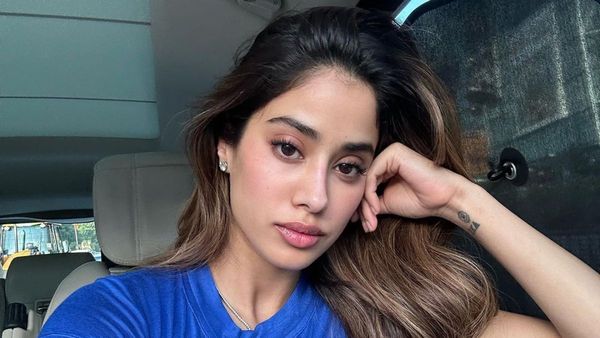 Janhvi Kapoor VIRAL Video: Mr. & Mrs. Mahi Actress Calls Out Paps For Making THIS Video, Says 'Galat Angle...'