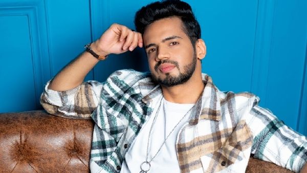 IPL 2024: Rajasthan Royals Collaborate With Mayur Jumani For 'Chale Chalo' Remake On A Plane