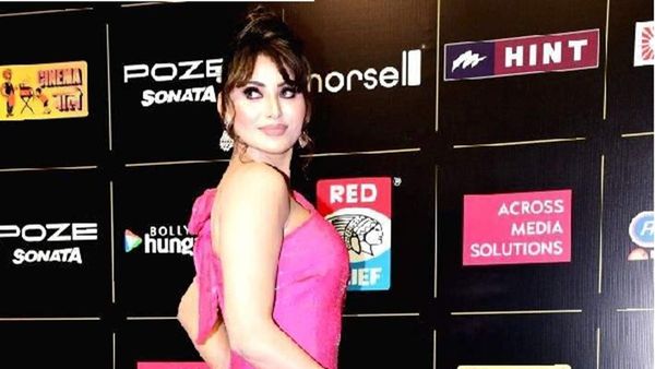 Urvashi Rautela Looks SEXY In Dreamy Pink Dress Worth Over Rs 20 Lakhs. Cost Will Leave You Shocked