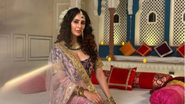 Chahatt Khanna To Star As Chandramukhi In New 'Devdas' Drama, Shares Sneak Peek