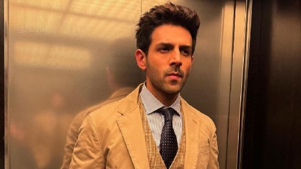 Kartik Aaryan Makes His Fan Day EXTRA Special With This Cute Gesture- Watch VIRAL Video