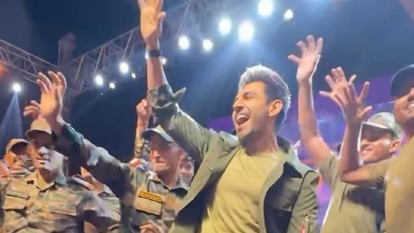 Chandu Champion's Kartik Aaryan Dances With Jawans Ahead Of His Film's Release: It Was An Honour