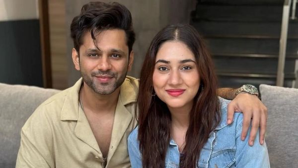 Rahul Vaidya Turns Up In Clean Shaven Look Being An Absolute obedient Husband Of Disha Parmar, Watch The Video