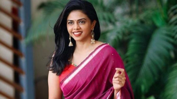 Rutuja Bagwe Excited For New Twists In Maati Se Bandhi Dor With Garba Celebration