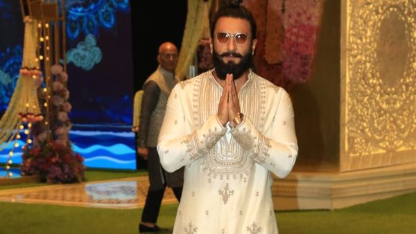 Anant-Radhika Mehendi: ‘Golden Boy’ Ranveer Singh Dishes Out Khilji Vibes As He Arrives At Antilia; WATCH